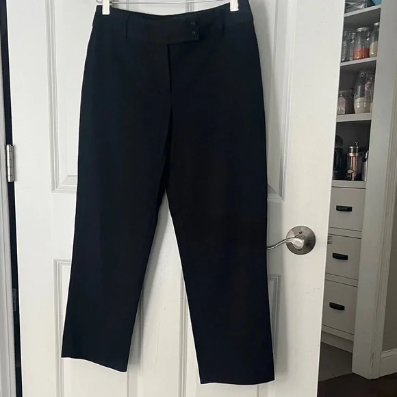 LOFT Ann Black textured Ankle Pants size 4 straight leg - Picture 1 of 8